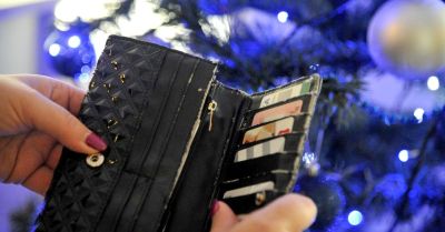 Jak nie dać się oszukać podczas przedświątecznych zakupów